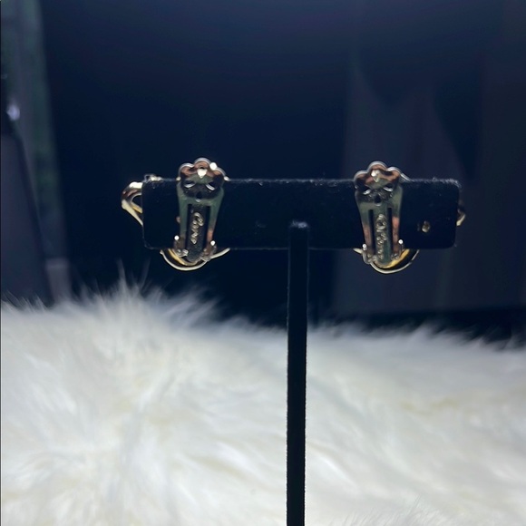 Coro Vintage Opal Clip On Earrings in Gold Setting - Picture 2 of 3